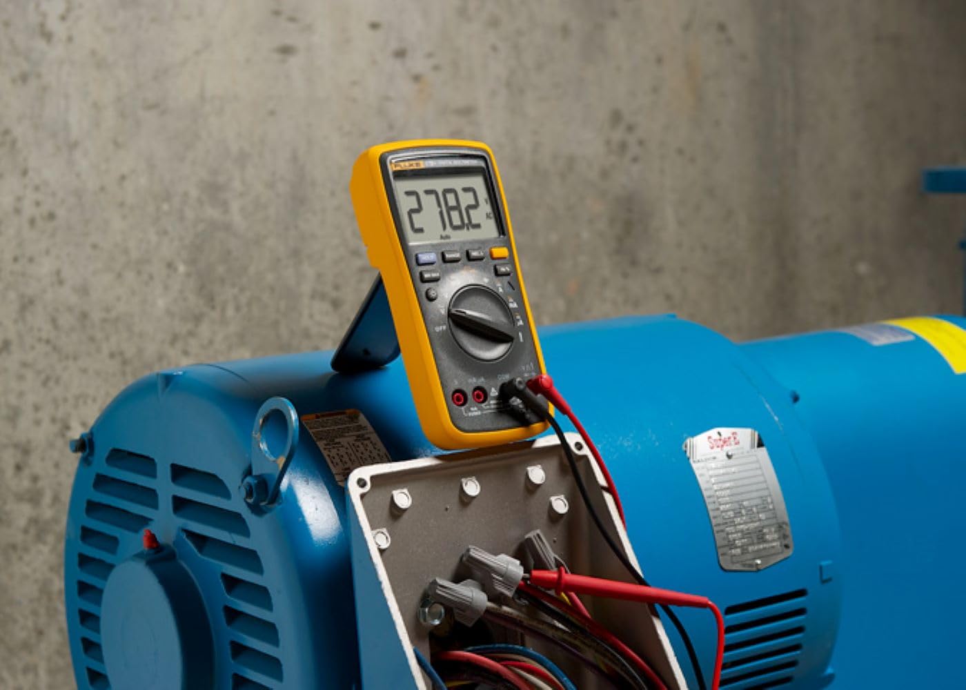 Fluke 17B+ Digital Multimeter, for Electrical Applications, Measures AC/DC Voltage 100V, Current Measurements to 10A, Resistance, Continuity, Diode, Capacitance, Frequency, and Temperature Testing